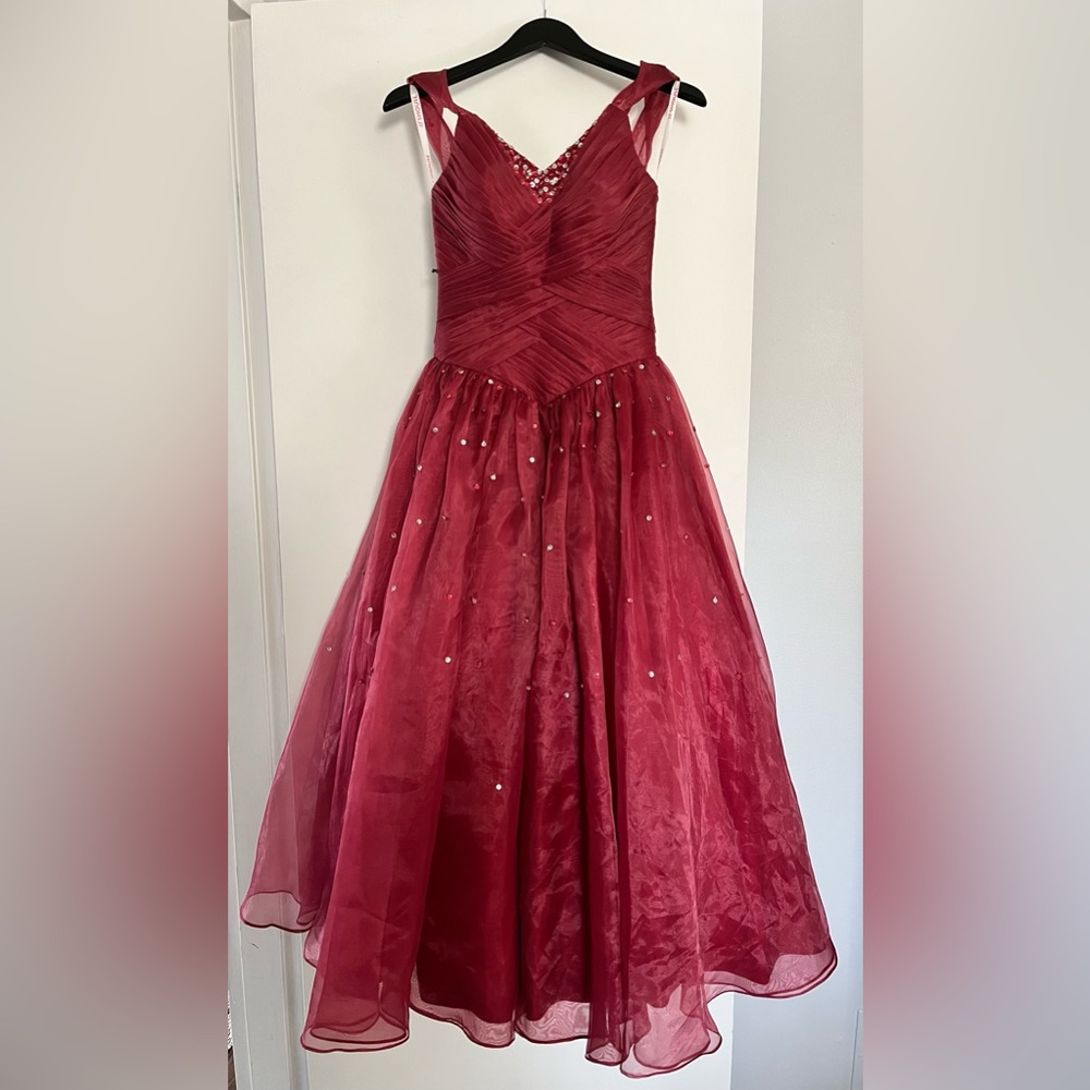 JJ’s House Red Ball Gown (EUC)